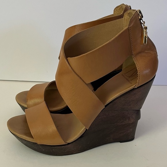 Diane Von Furstenberg Tan Wedges - Picture 8 of 8